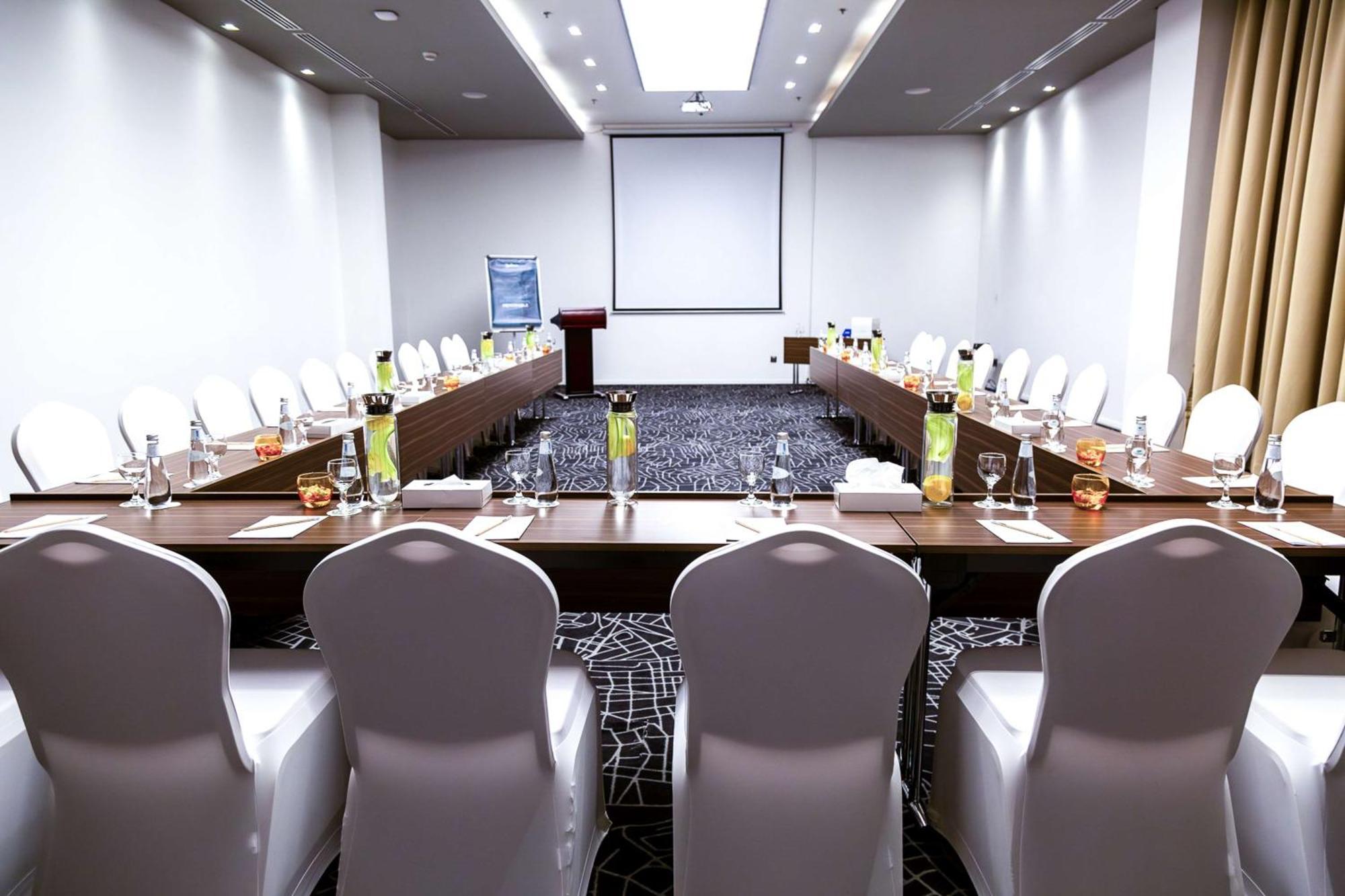 Radisson Hotel & Apartments Dammam Industrial City Kültér fotó