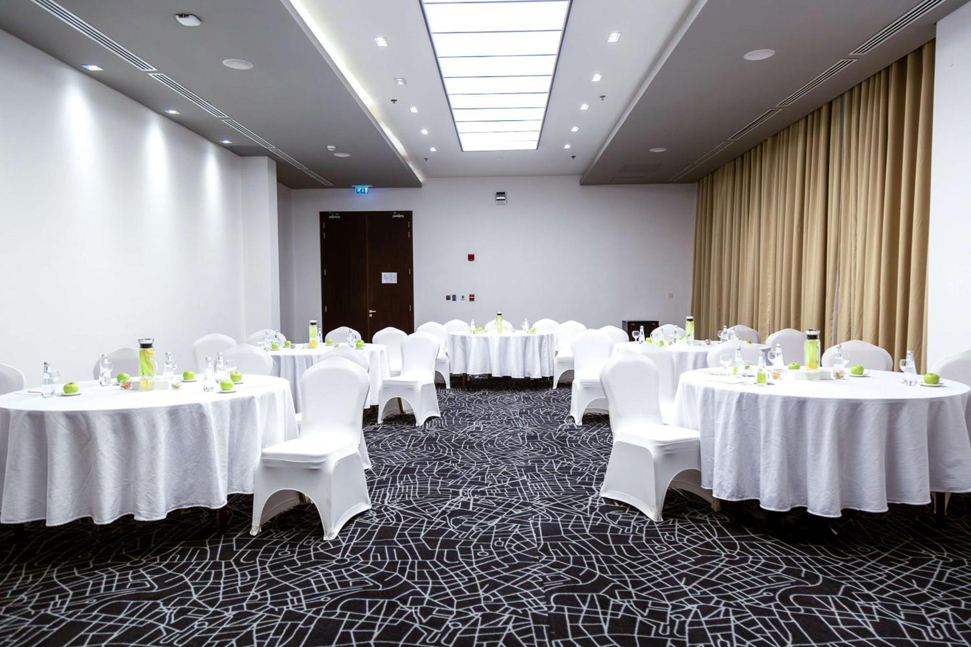 Radisson Hotel & Apartments Dammam Industrial City Kültér fotó